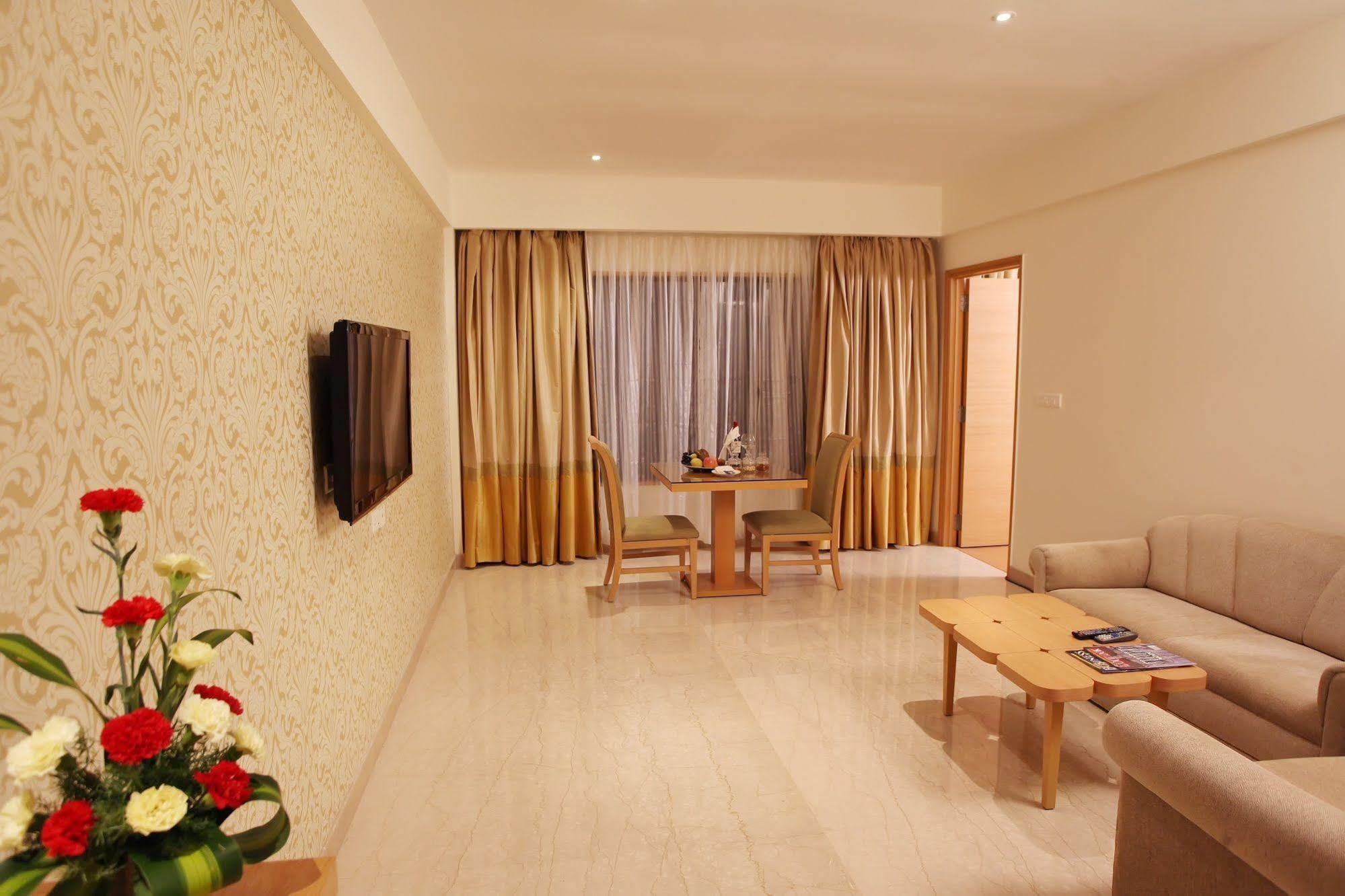 Greenpark Hotel 5*