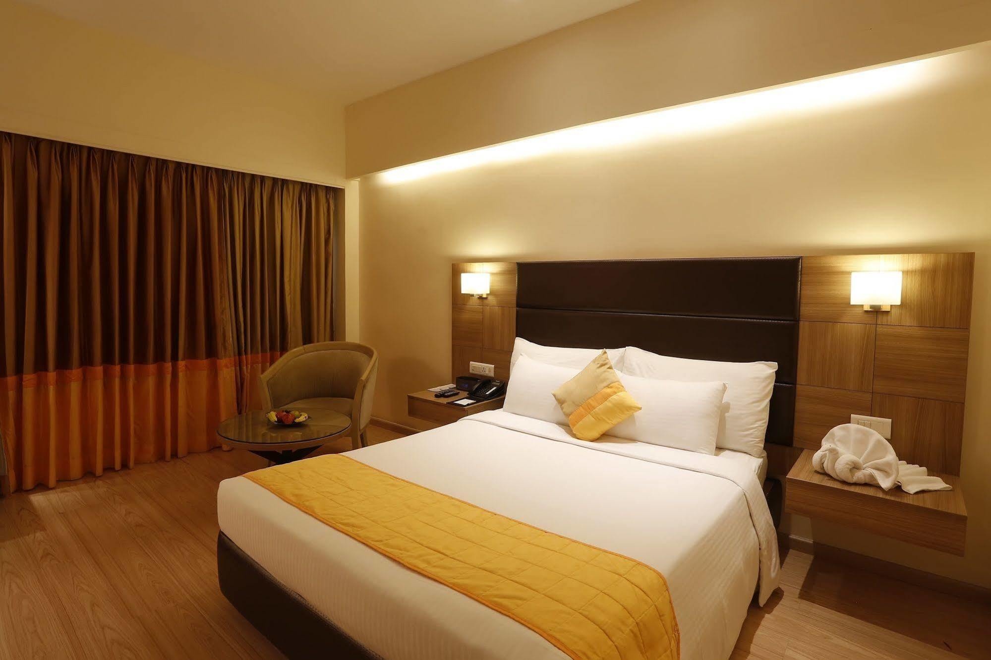 Hotel Greenpark 5*